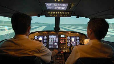 Airline pilots don’t eat the same meal and never at the same time, the reason behind this is more unsettling than you think |