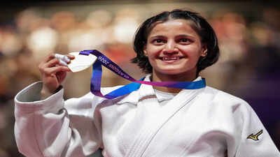 ‘I felt that everything was over’: Asmita Dey remembers late father after historic CWG judo gold | Commonwealth Games News